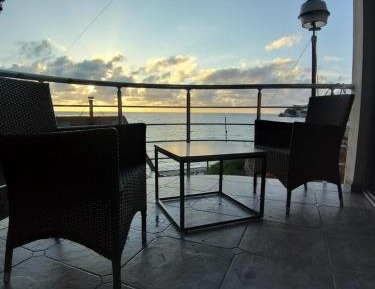 Villa - Beach Front