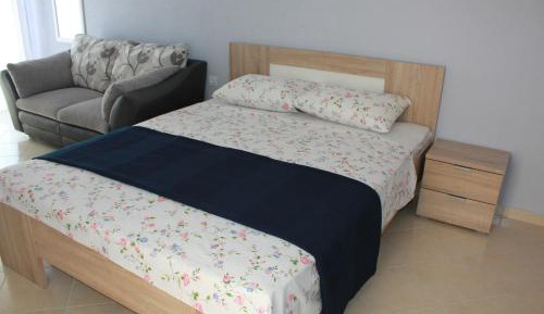 King Studio with Sofa Bed
