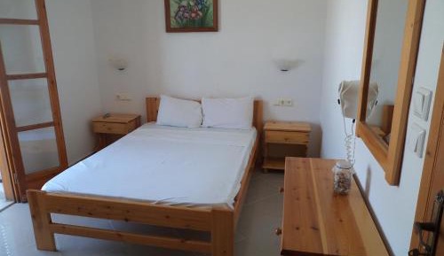 Double Room with Balcony and Partial Sea View