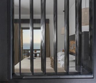Signature Retreat with Sea View