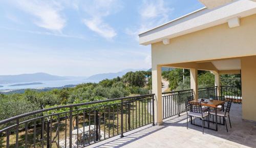 Villa with Sea View