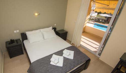 Studio (2 Adults)