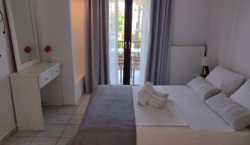 Two-Bedroom Apartment (4 Adults)