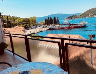 Studio with Balcony and Sea View