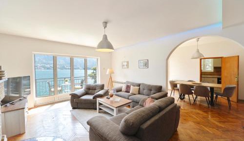 Three-Bedroom Apartment with Sea View