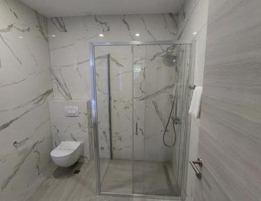 Deluxe Double Room with Side Sea View