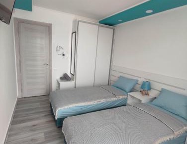 Deluxe Double or Twin Room with Mountain View