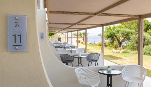 Deluxe Room with Sea View