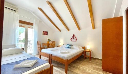 Triple Room with Balcony