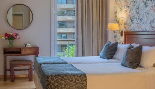 One-Bedroom Apartment with Balcony (2 Adults)