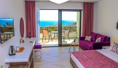 Double Room with Balcony and Sea View