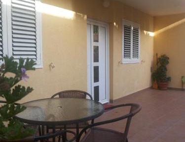 One-Bedroom Apartment with Terrace