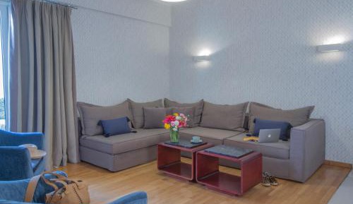 One-Bedroom Apartment with Balcony (3 Adults)