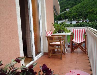 Studio with Garden View