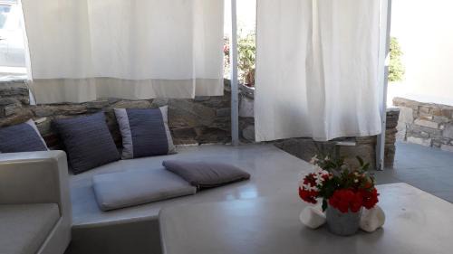 Studio (2 Adults) with Garden View