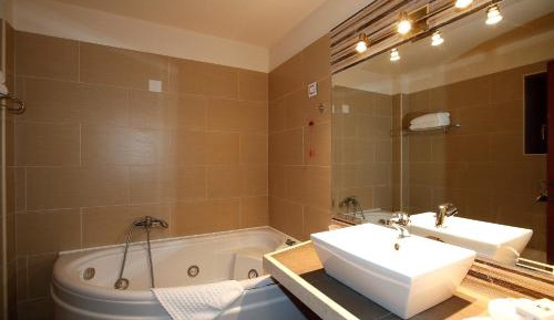 Junior Suite with Mountain View