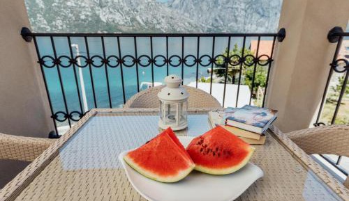 Two-Bedroom Apartment with Sea View (2-5 Adults)