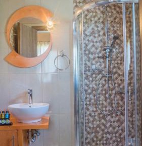 Apartment with Garden View- Disability Access