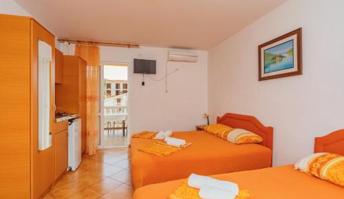 Comfort Apartment with Balcony