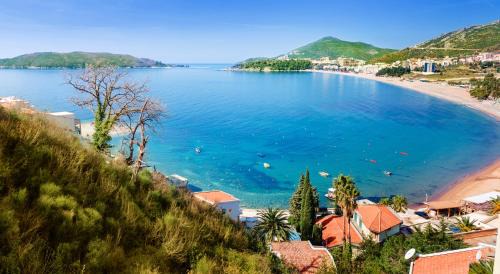 Double or Twin Room with Balcony and Sea View
