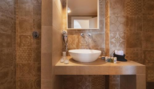 Deluxe Double Room with Extra Bed