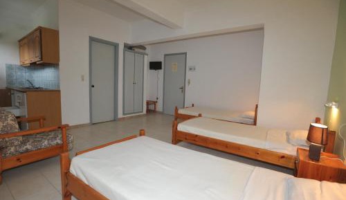 Studio (3 Adults)