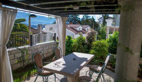 Two-Bedroom Apartment with Garden View
