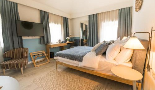 Deluxe Suite with Sea View