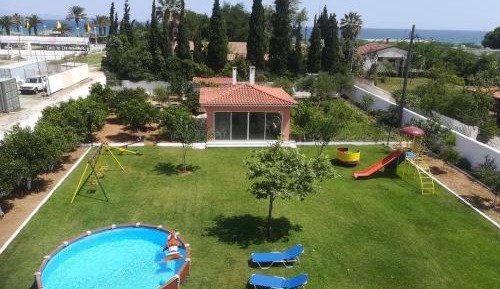 Villa - Beach Front
