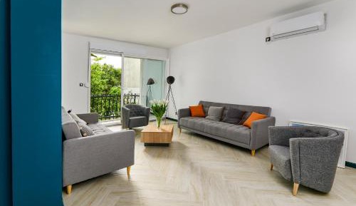 Deluxe Apartment
