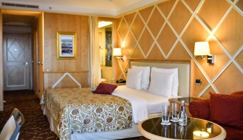 Superior Room with Pool View