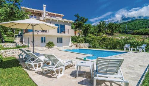 Three-Bedroom Vacation Home 