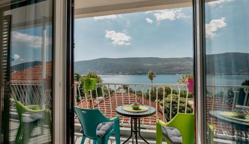 Two-Bedroom Apartment with Sea View