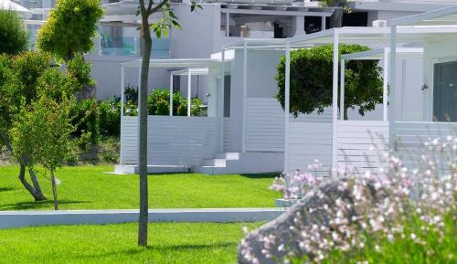 Bungalow with Garden View