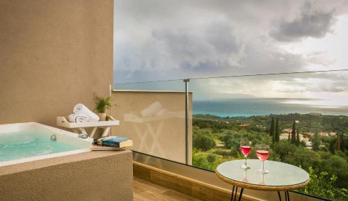 Deluxe Suite with Spa Bath