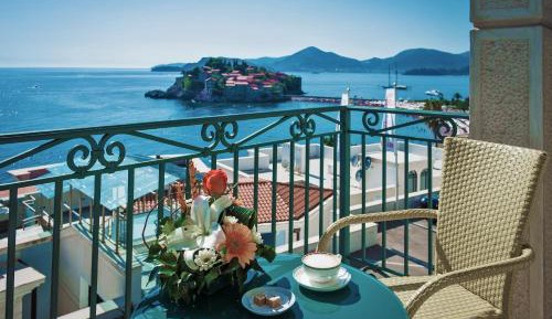 Deluxe Suite with Sea View