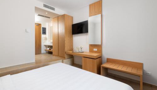 Deluxe Double or Twin Room with Sea View