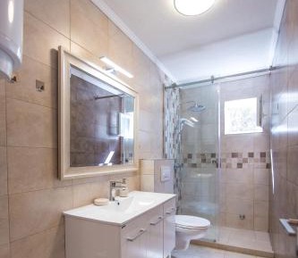One-Bedroom Apartment with Balcony