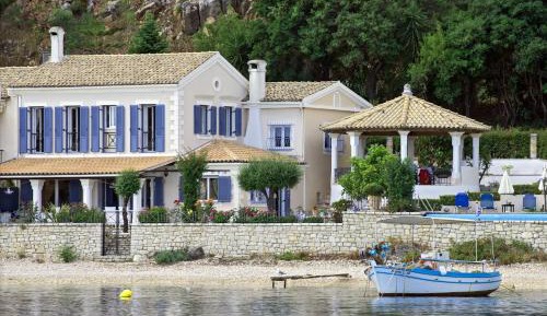 Villa - Beach Front