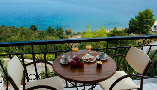 Studio Apartment with Sea View (2 Adults)
