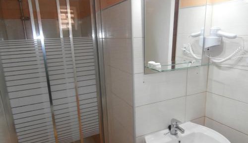 Studio (2 Adults)