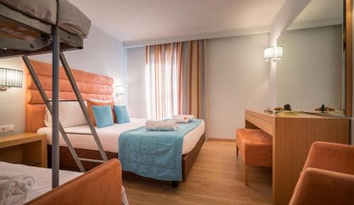 Standard Room (2 Adults + 2 Children)