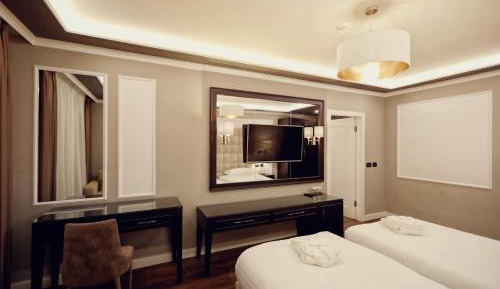 Deluxe Family Suite