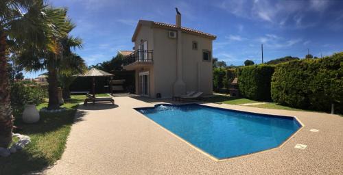 Villa - Beach Front