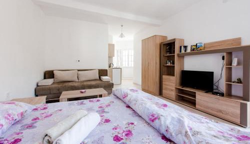 Studio Apartment with Sea View