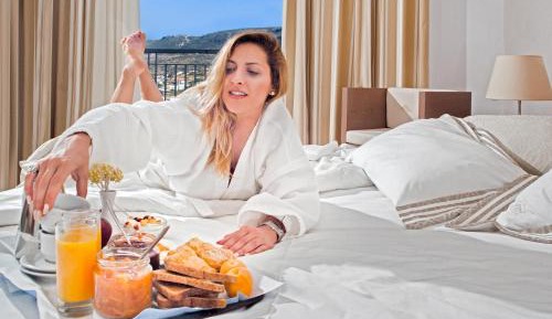 Double or Twin Room with Sea View