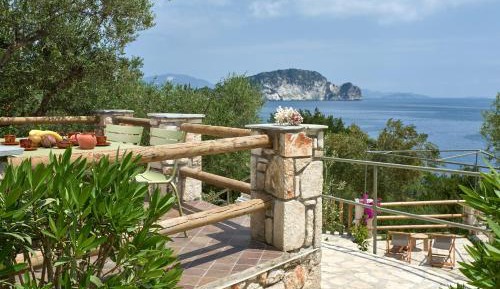 Marathonisi Beachfront House