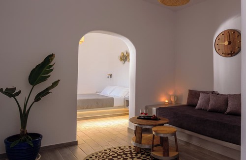 Agios Georgios House | Athiri Luxury Suites Perivolos