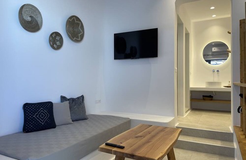 Plintri Hotel | Sunset Hill Suites