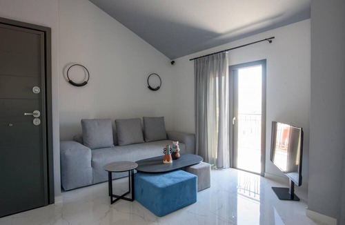Argostoli Town Apartment | Deluxe 2br Suite With sea Views to Argostoli bay